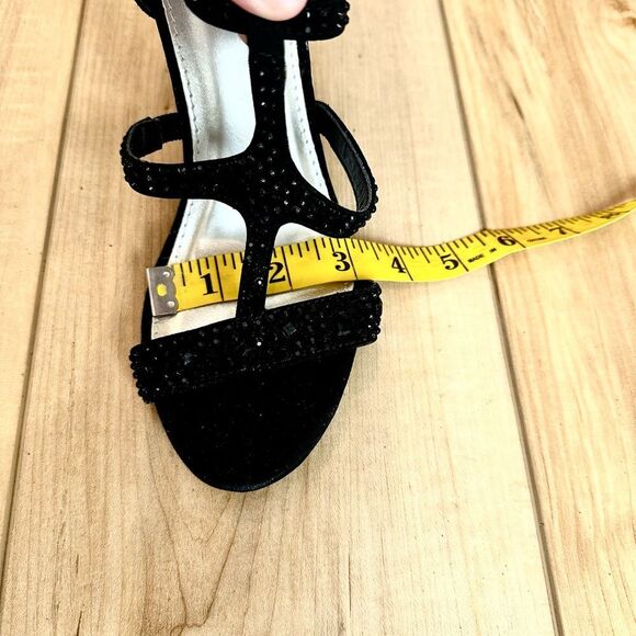EUC Madeline Stuart 4" Black Strappy Beaded/Gem Heel-Sandal Size 7M - Picture 12 of 16